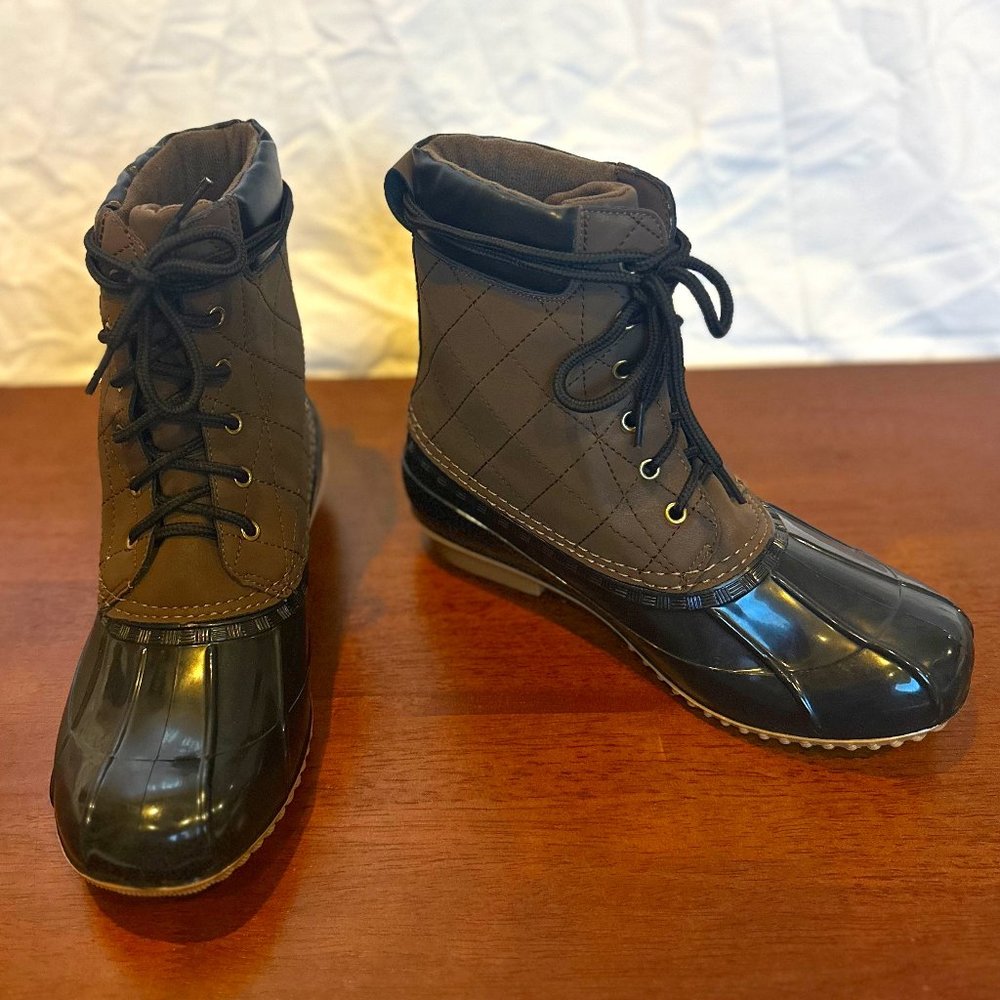 (Never Used) Women's Brown Quilted Duck Boots with Rubber Toes